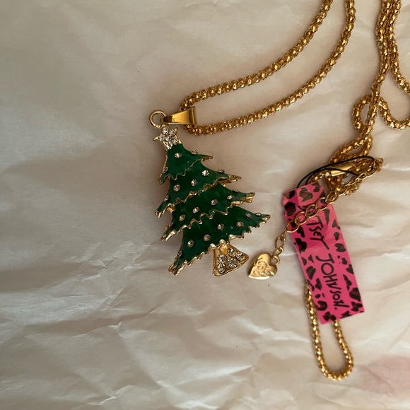 🎄 Lovely traditional Betsey Johnson Christmas tree necklace - Picture 3 of 5